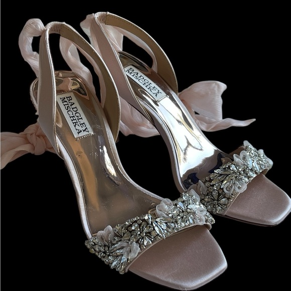 Badgley Mischka Bobbie Statement Bow Strap Stiletto - Picture 3 of 15